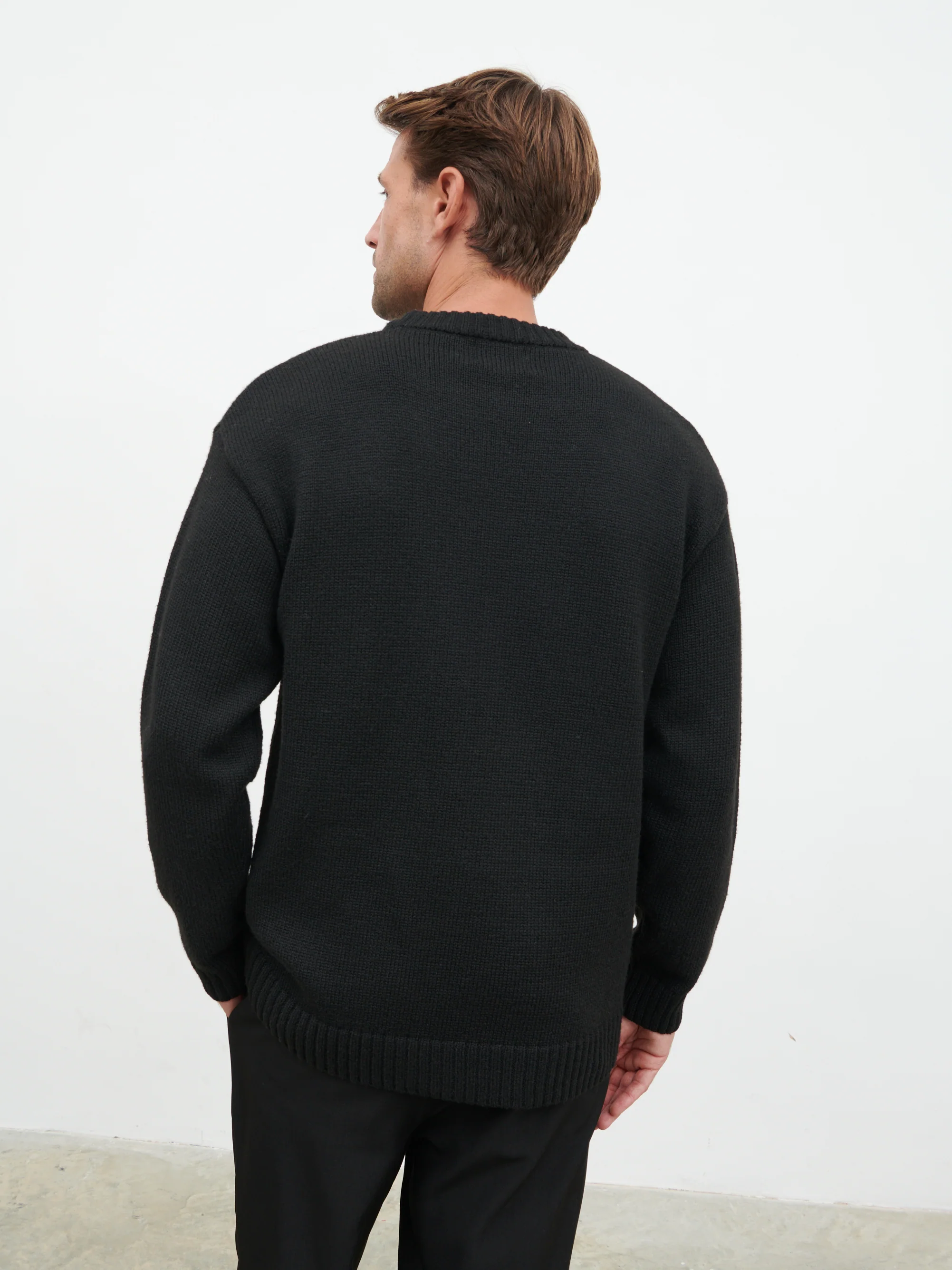 Banks Crew Neck Knit Jumper - Black - Image 8