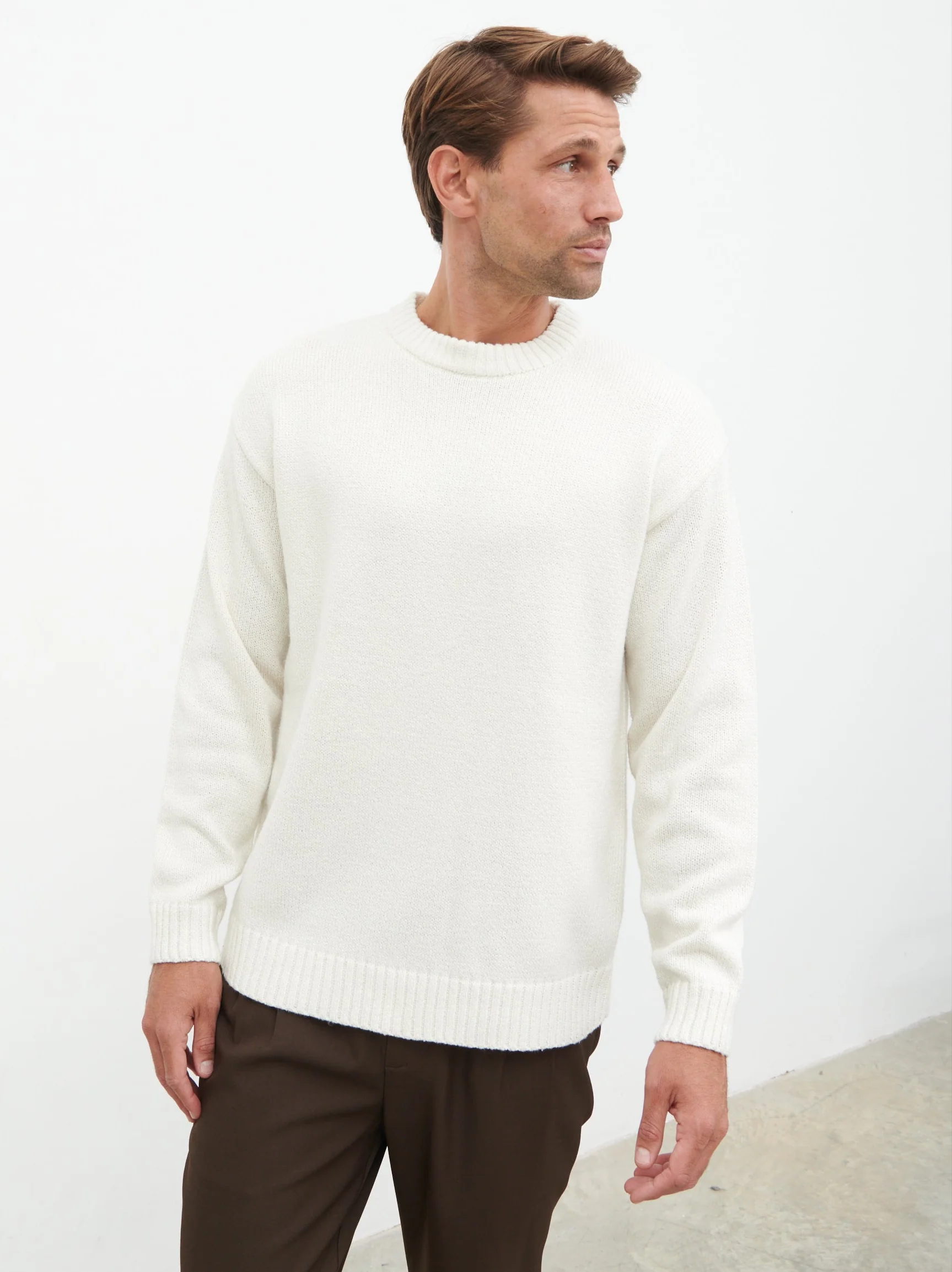 Banks Crew Neck Knit Jumper - Cream - Image 5