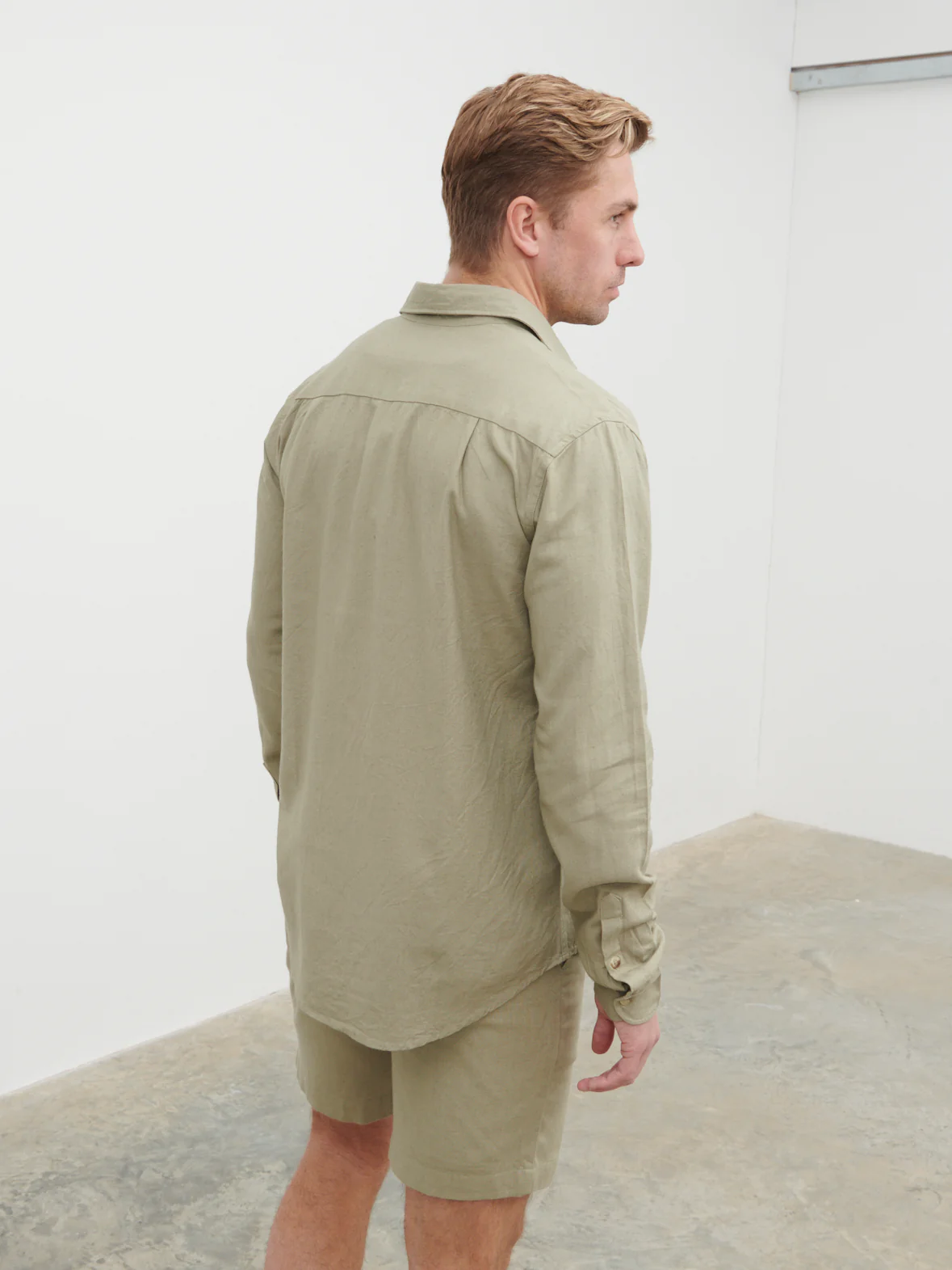 Enzo Long Sleeve Linen Shirt - Olive - Image 4