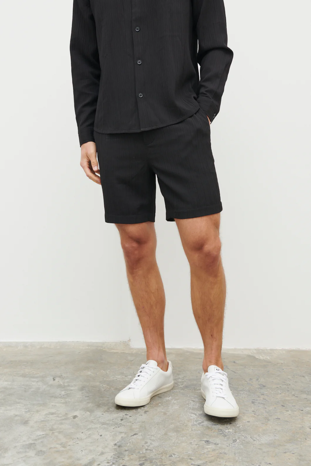 Noah Textured Short - Black