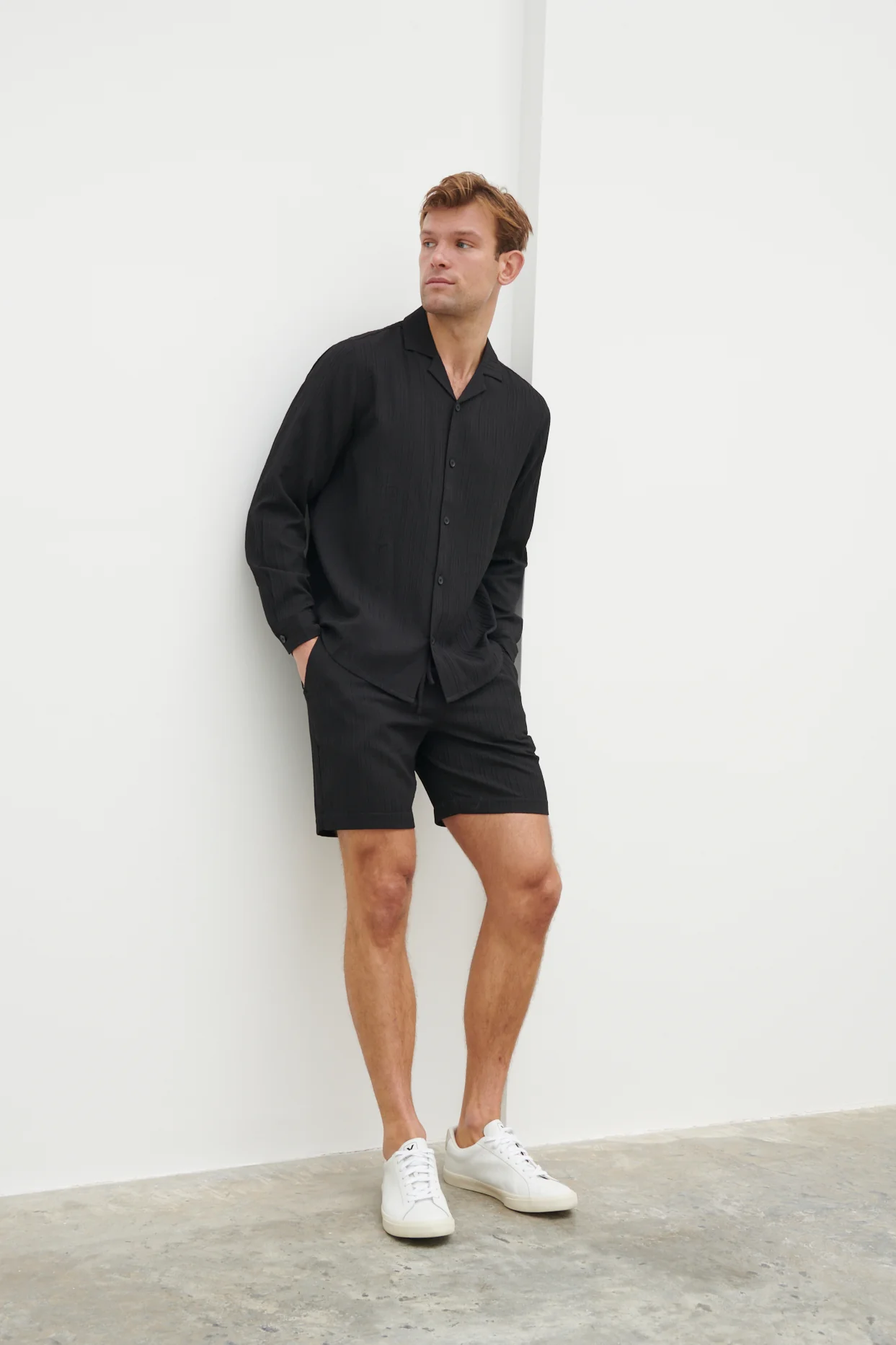 Noah Textured Short - Black - Image 3