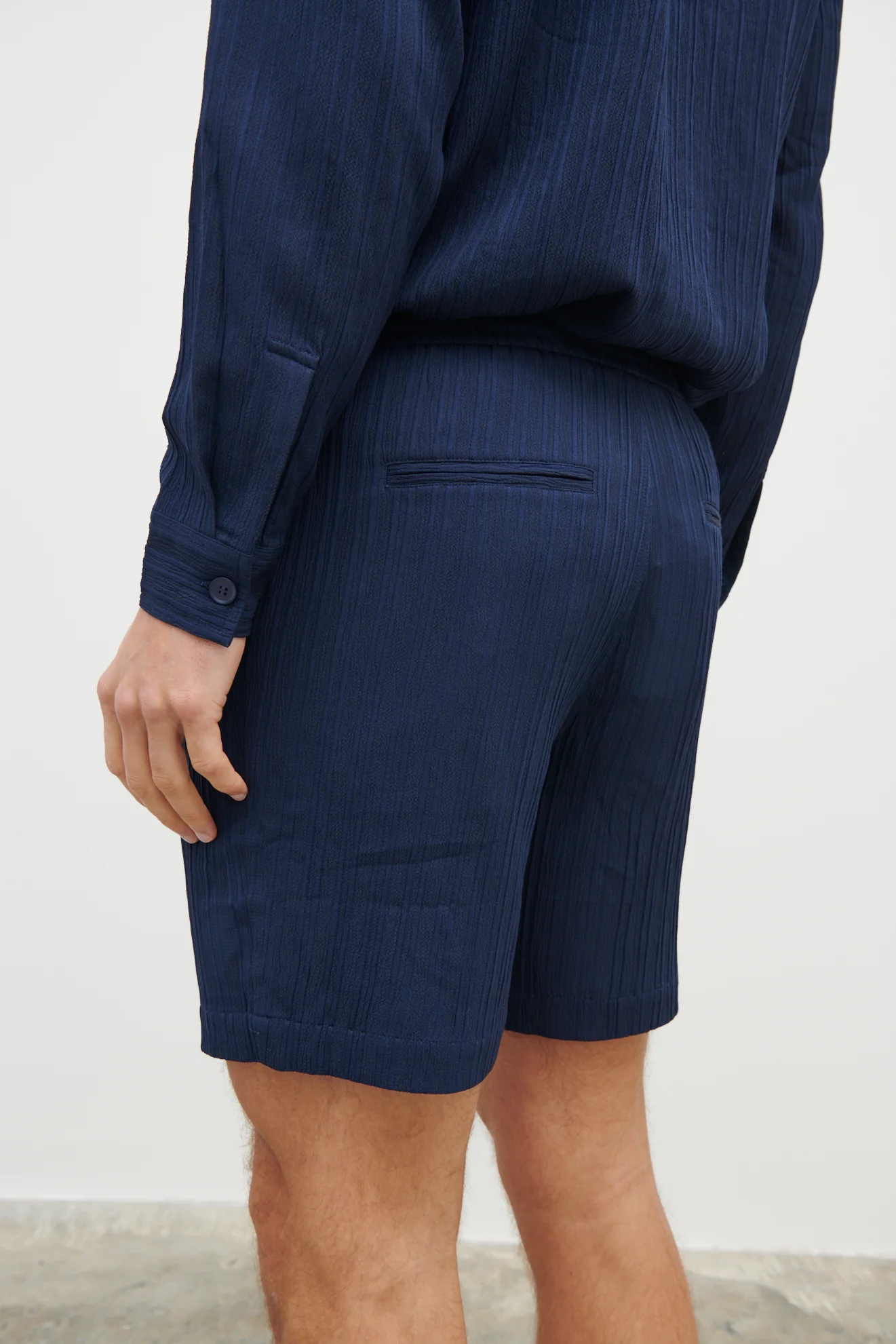 Noah Textured Short - Navy - Image 3